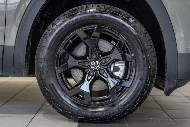 used 2025 Volkswagen Atlas car, priced at $40,500