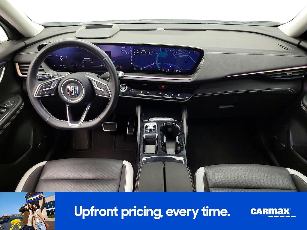 used 2025 Buick Envision car, priced at $29,998