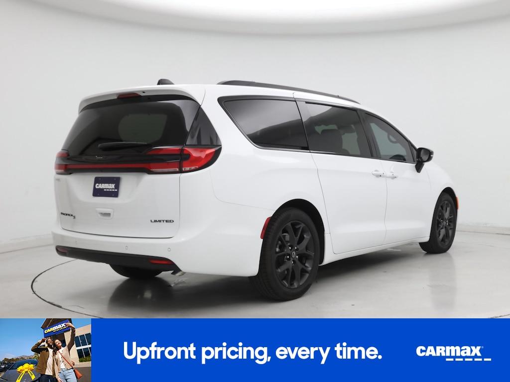 used 2025 Chrysler Pacifica car, priced at $44,998