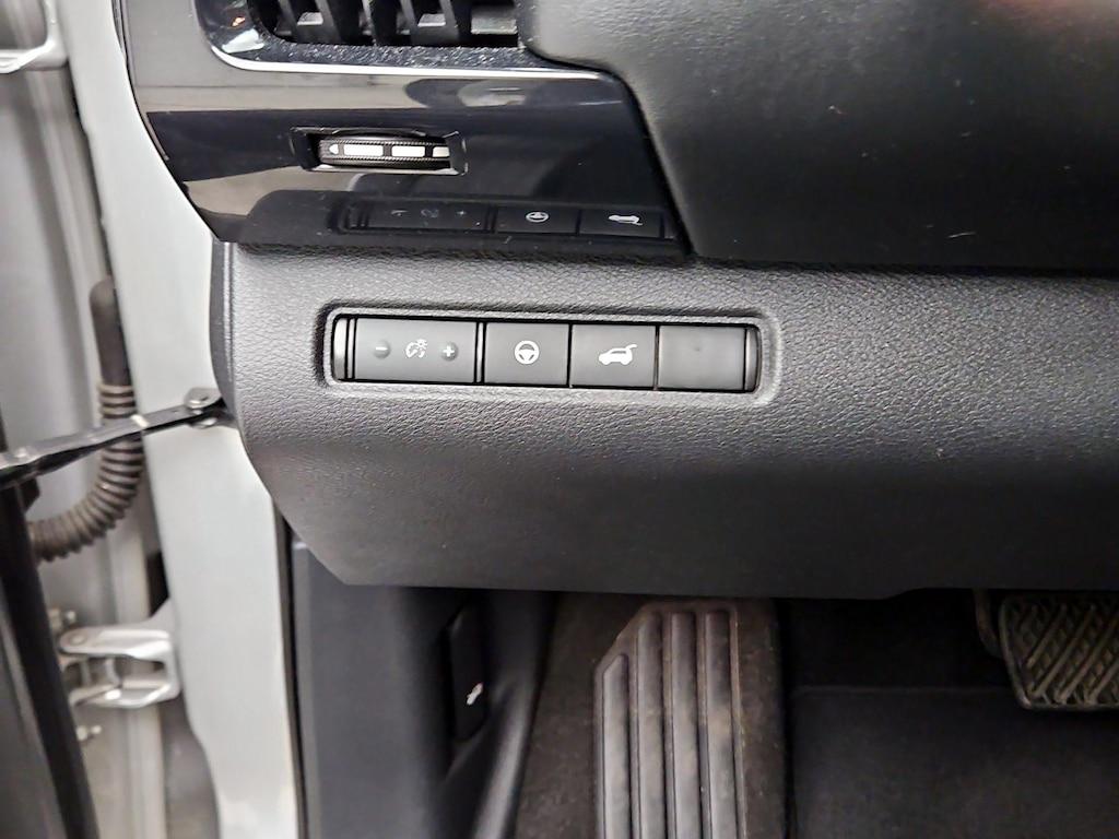 used 2022 Nissan Pathfinder car, priced at $27,998