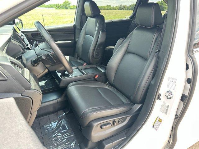 used 2025 Honda Odyssey car, priced at $42,995