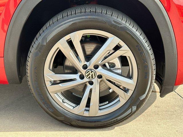 used 2024 Volkswagen Atlas Cross Sport car, priced at $37,000