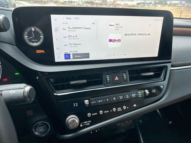 used 2025 Lexus ES 300h car, priced at $47,995