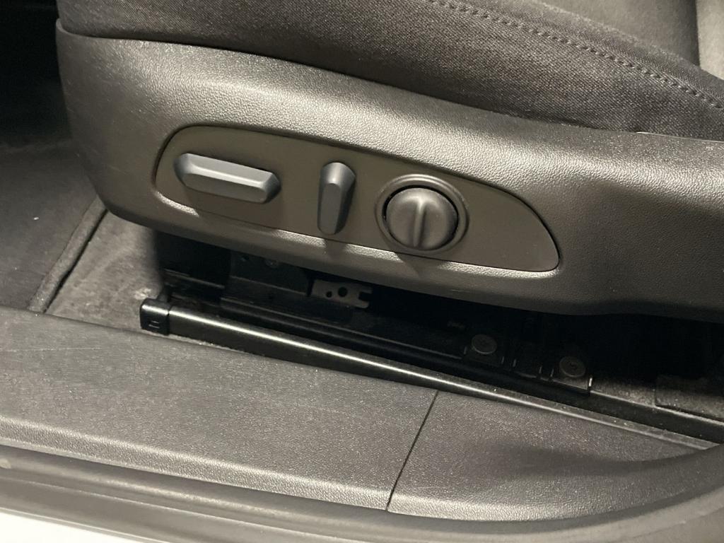 used 2024 Chevrolet Malibu car, priced at $20,989