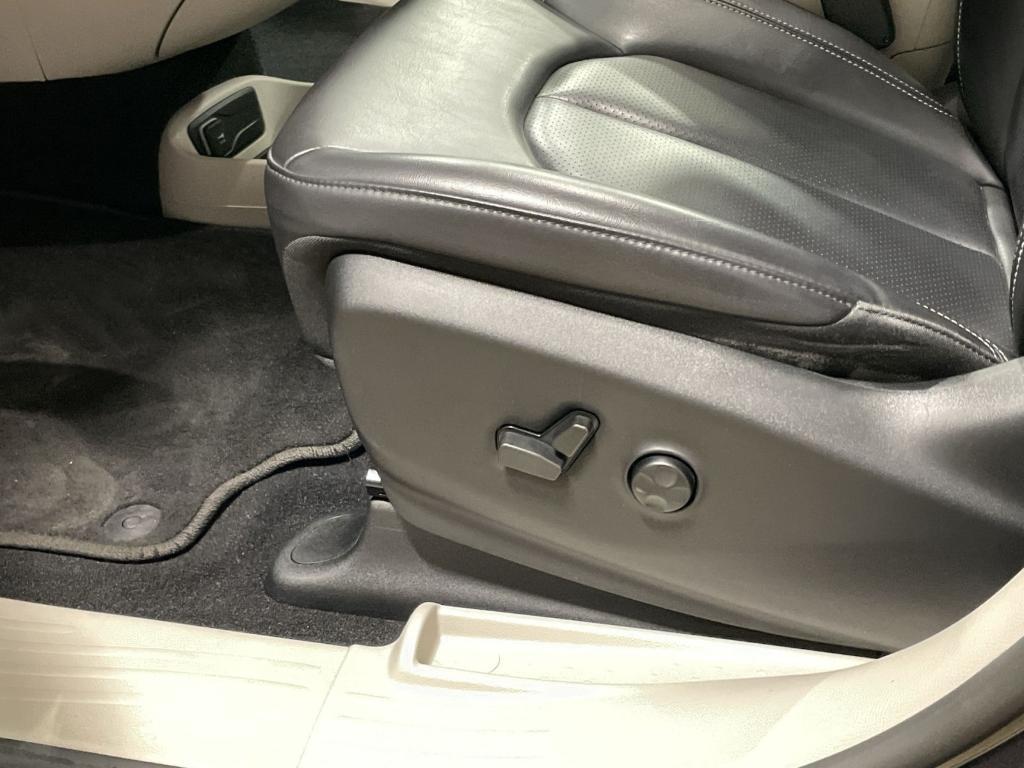 used 2023 Chrysler Pacifica car, priced at $28,989