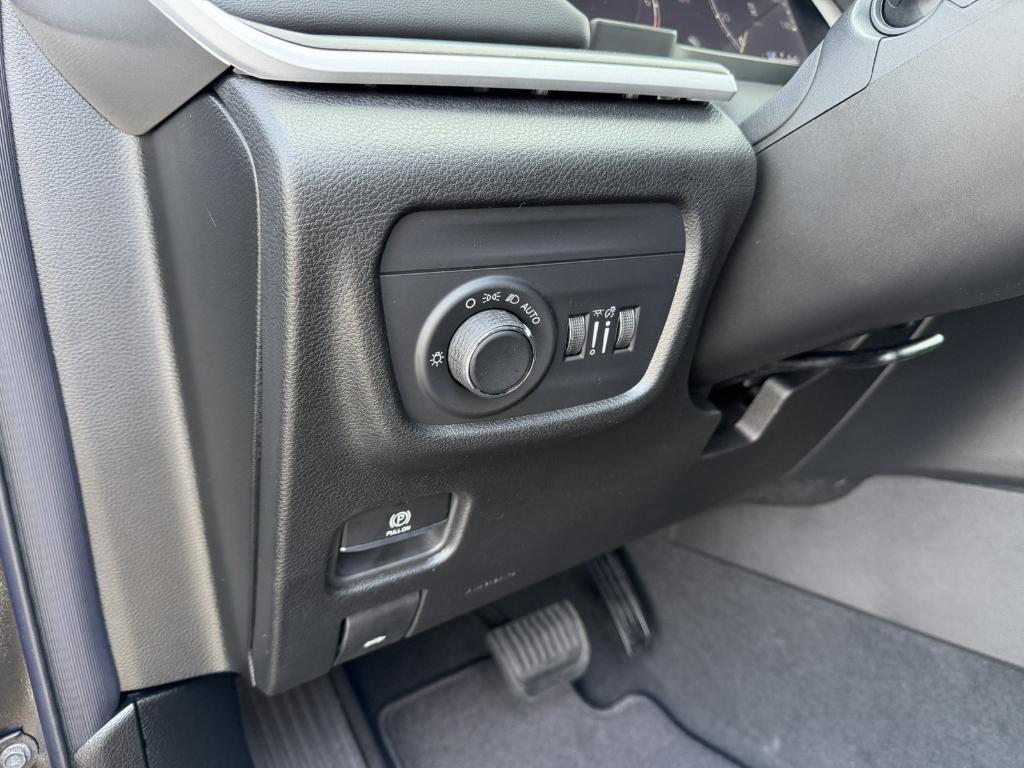 new 2026 Jeep Grand Cherokee car, priced at $45,148