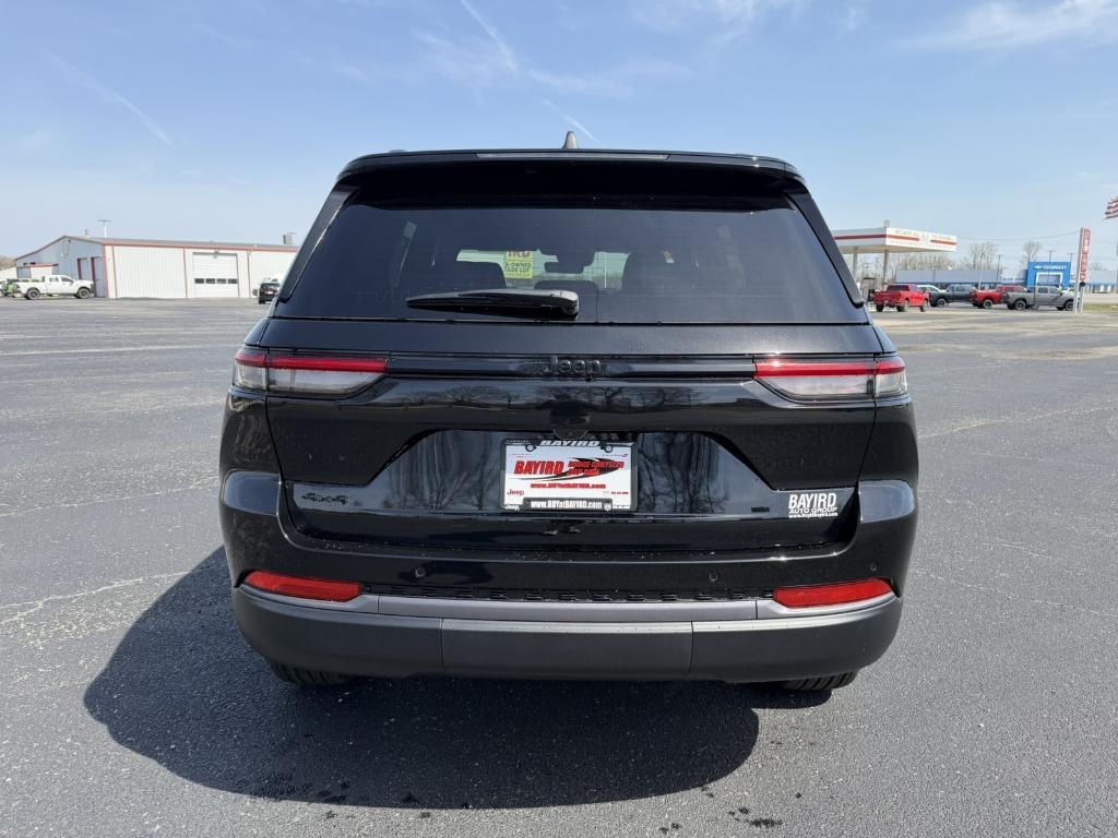 new 2026 Jeep Grand Cherokee car, priced at $45,148