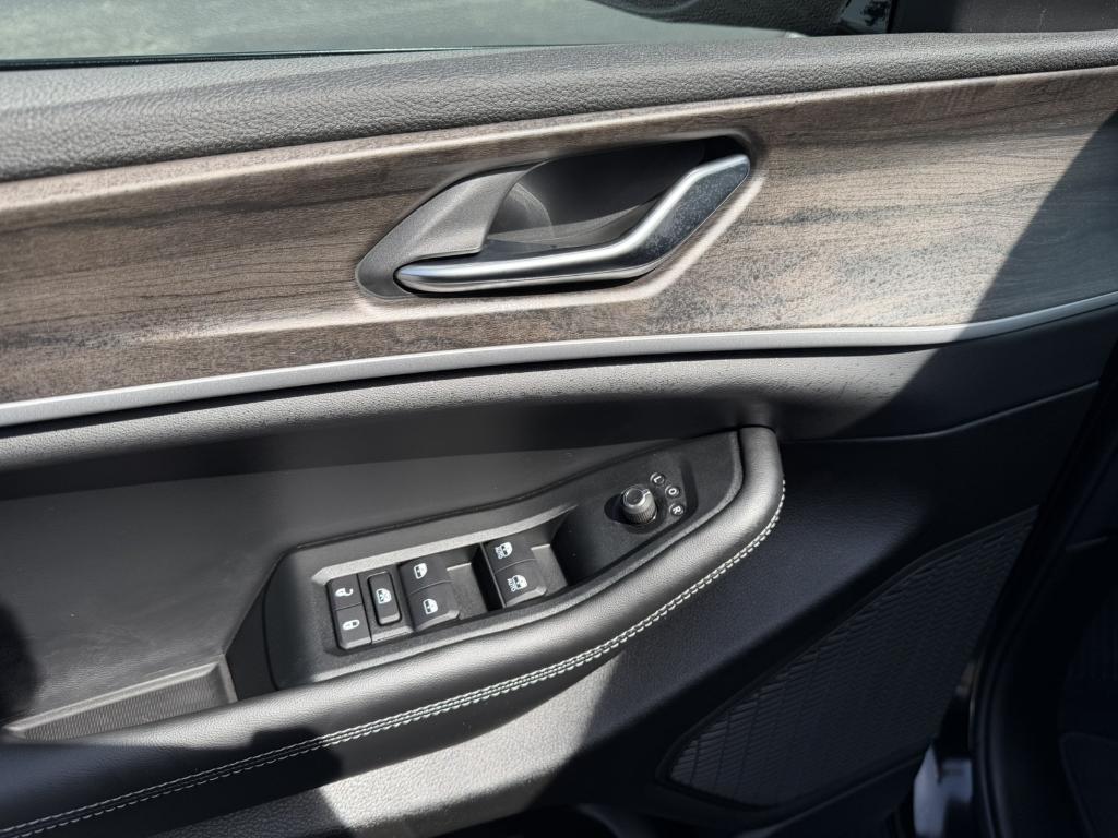 new 2026 Jeep Grand Cherokee car, priced at $45,148