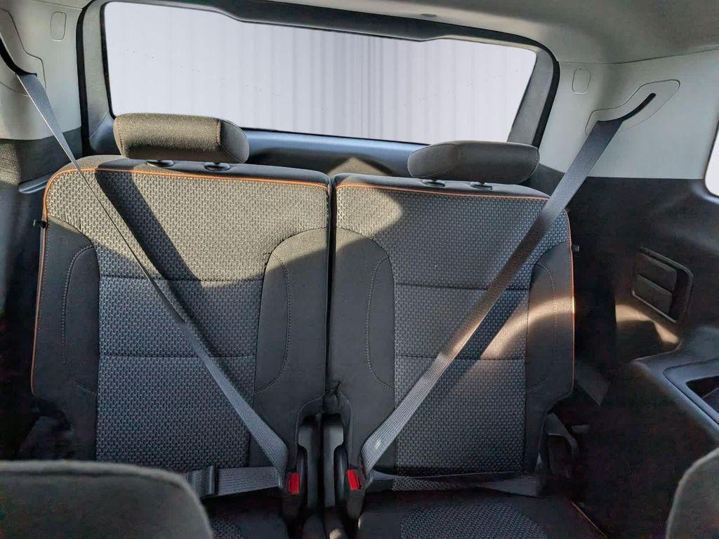 used 2023 GMC Acadia car, priced at $33,104