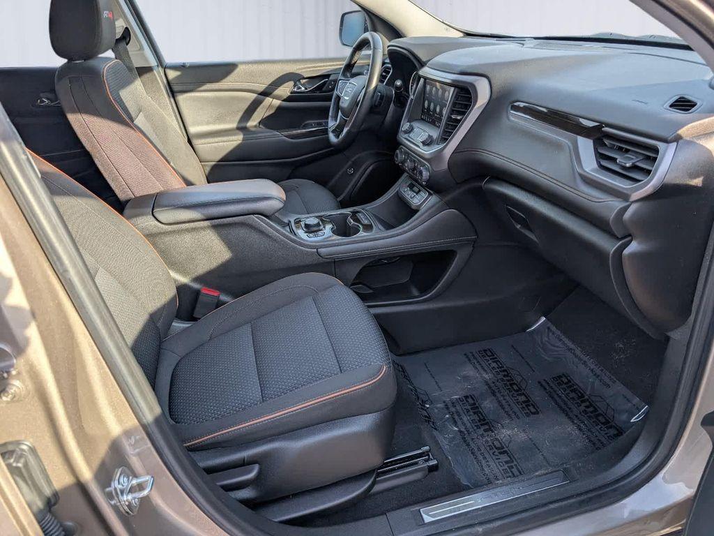 used 2023 GMC Acadia car, priced at $33,104