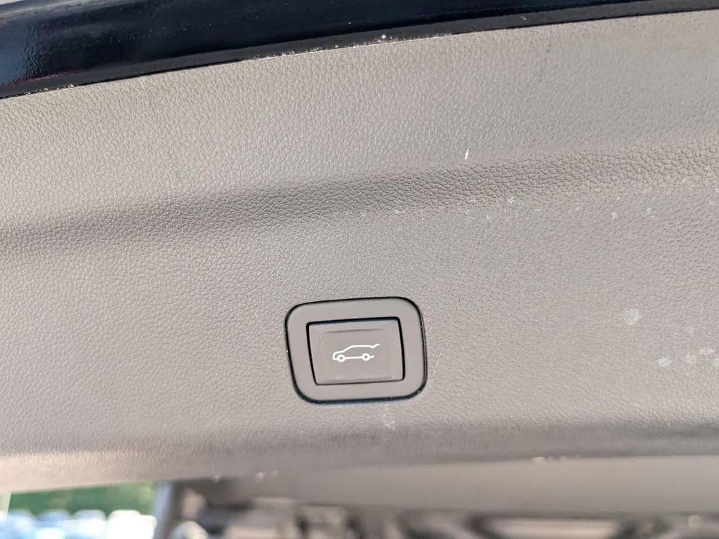 used 2024 GMC Yukon car, priced at $61,850