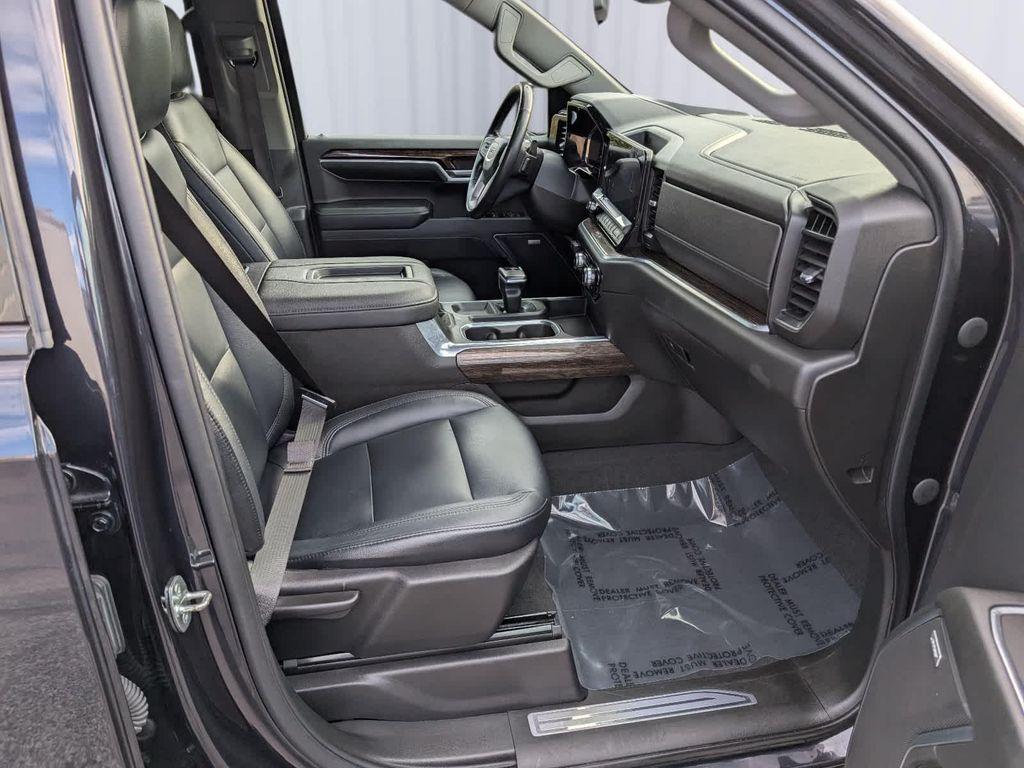 used 2022 GMC Sierra 1500 car, priced at $40,995