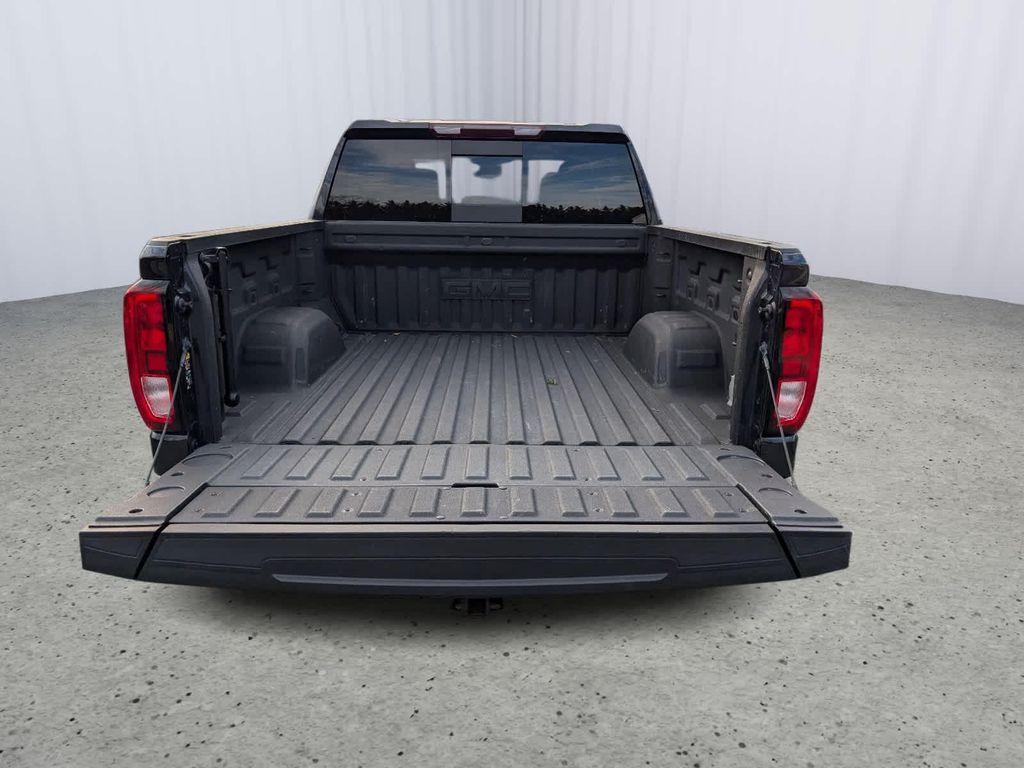 used 2022 GMC Sierra 1500 car, priced at $40,995