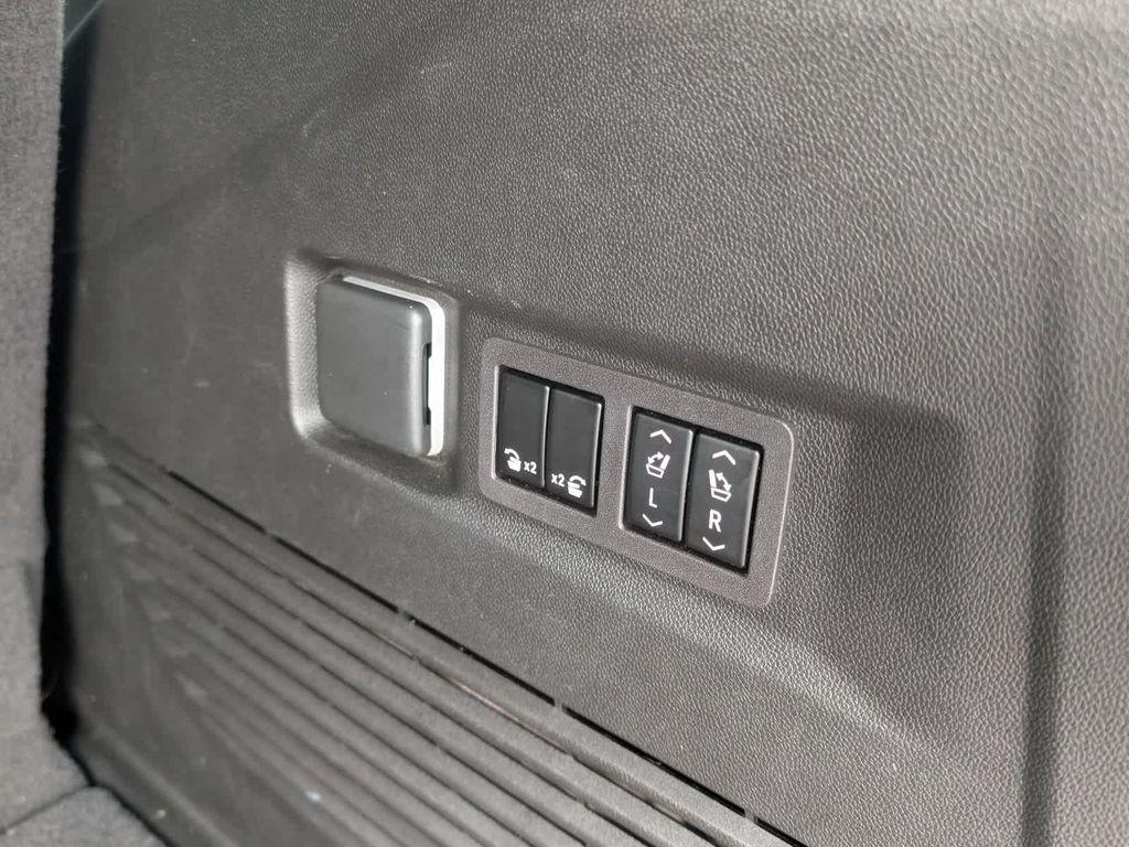 used 2024 GMC Yukon car, priced at $77,372