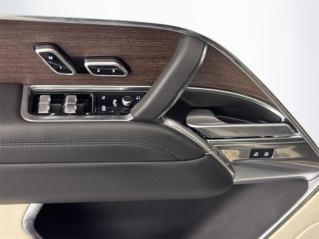 used 2023 Land Rover Range Rover car, priced at $88,991