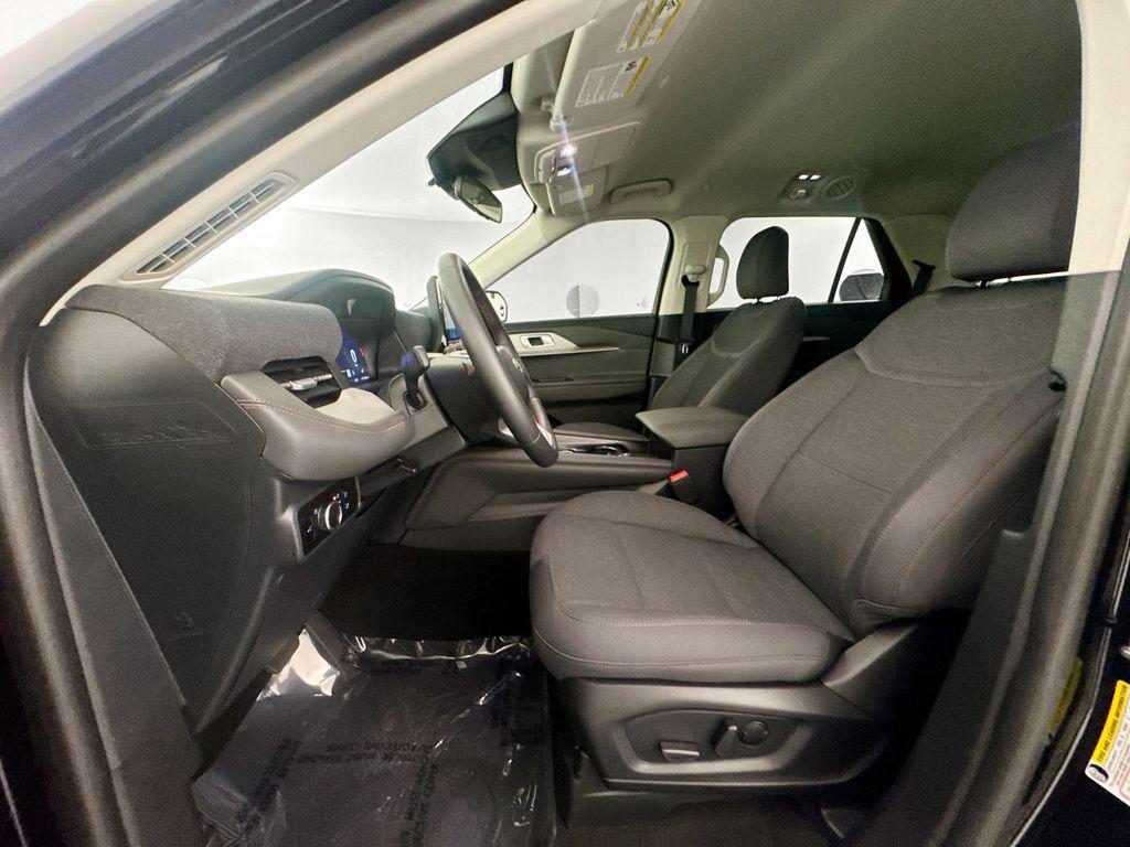 used 2025 Ford Explorer car, priced at $40,286