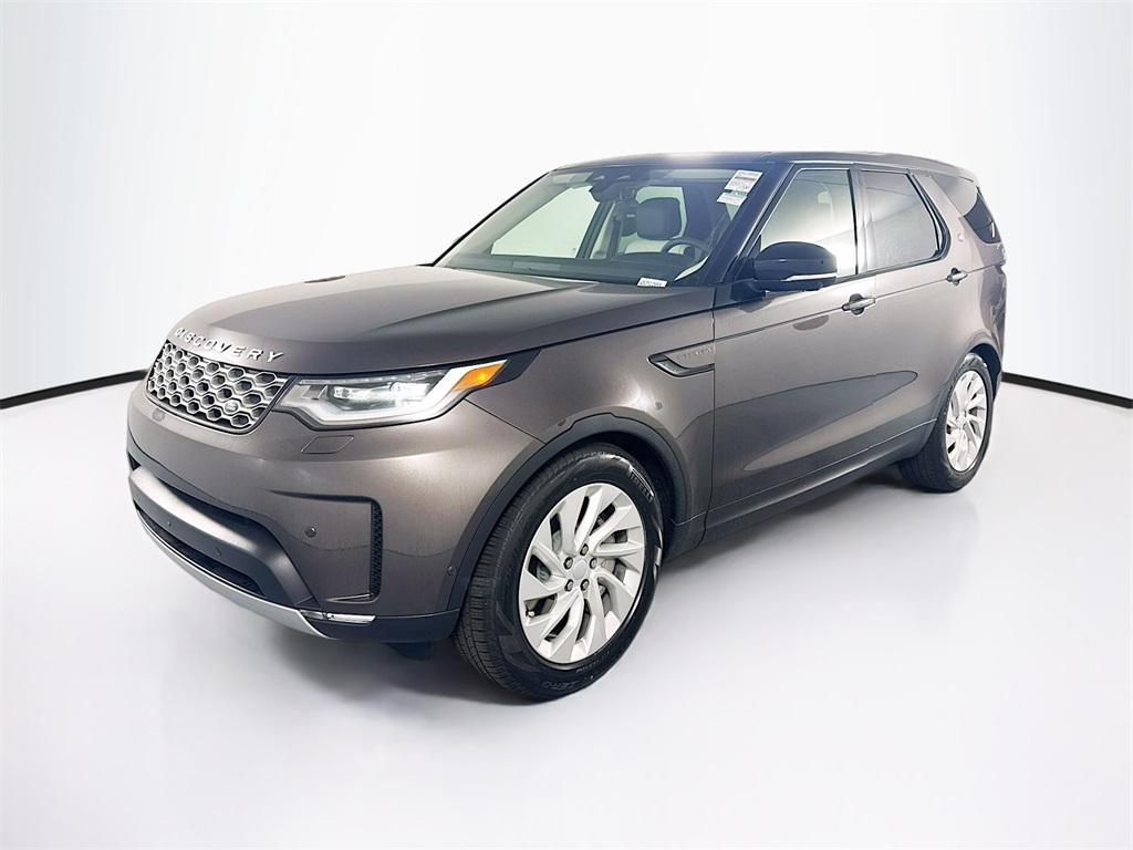 new 2025 Land Rover Discovery car, priced at $65,078