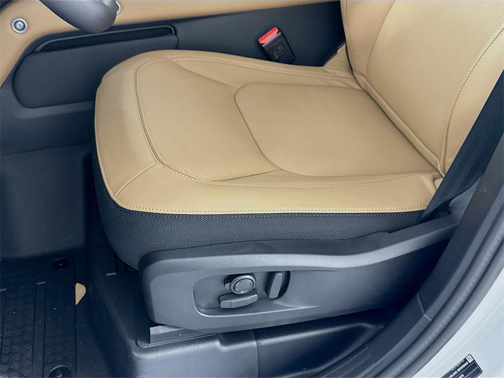 new 2025 Land Rover Defender car, priced at $117,958