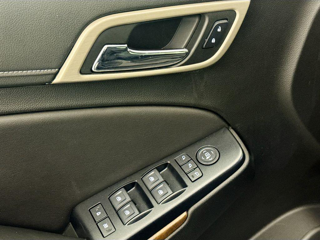 used 2019 GMC Yukon car, priced at $29,991