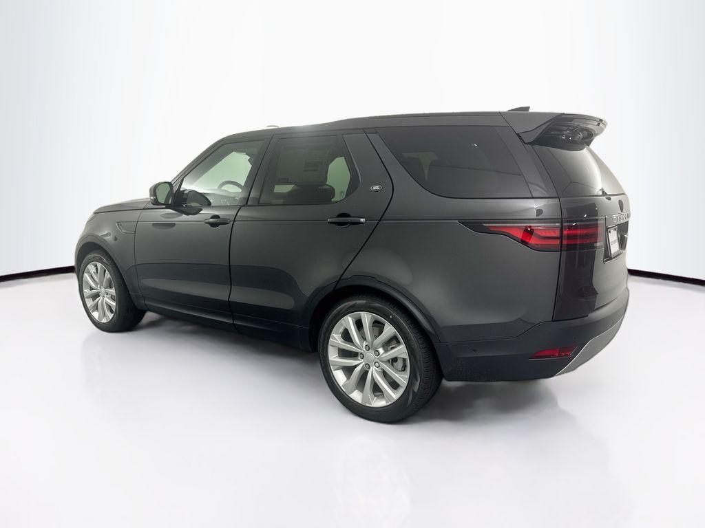 new 2026 Land Rover Discovery car, priced at $66,751