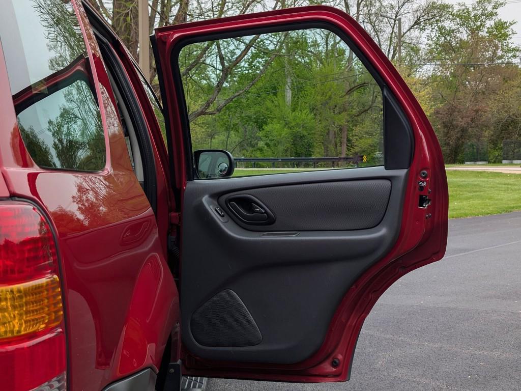 used 2006 Ford Escape car, priced at $6,990