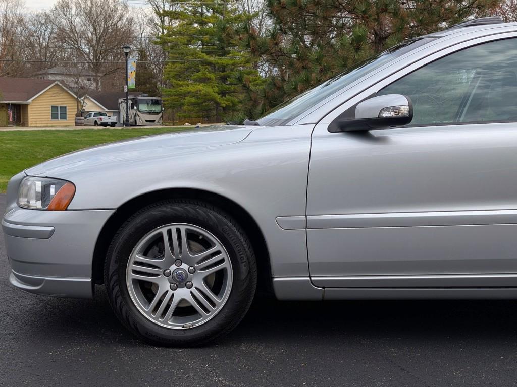 used 2007 Volvo S60 car, priced at $7,990