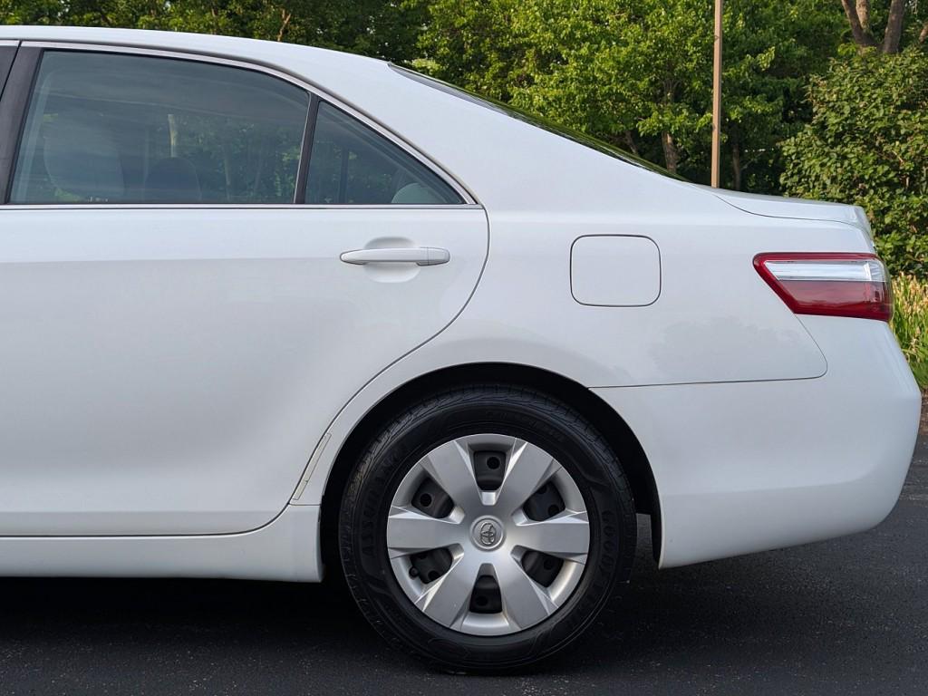 used 2009 Toyota Camry Hybrid car, priced at $9,540