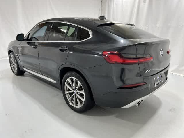 BMW X4 view 12