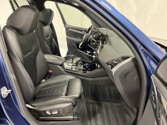 BMW X3 view 26