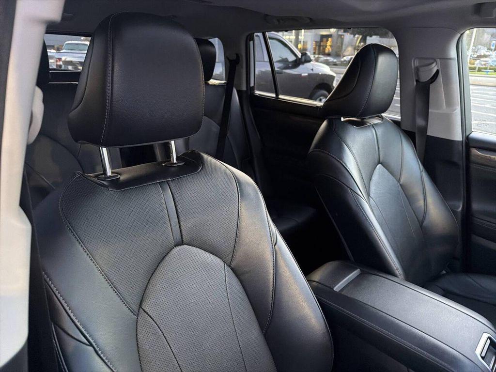 used 2023 Toyota Highlander Hybrid car, priced at $41,991