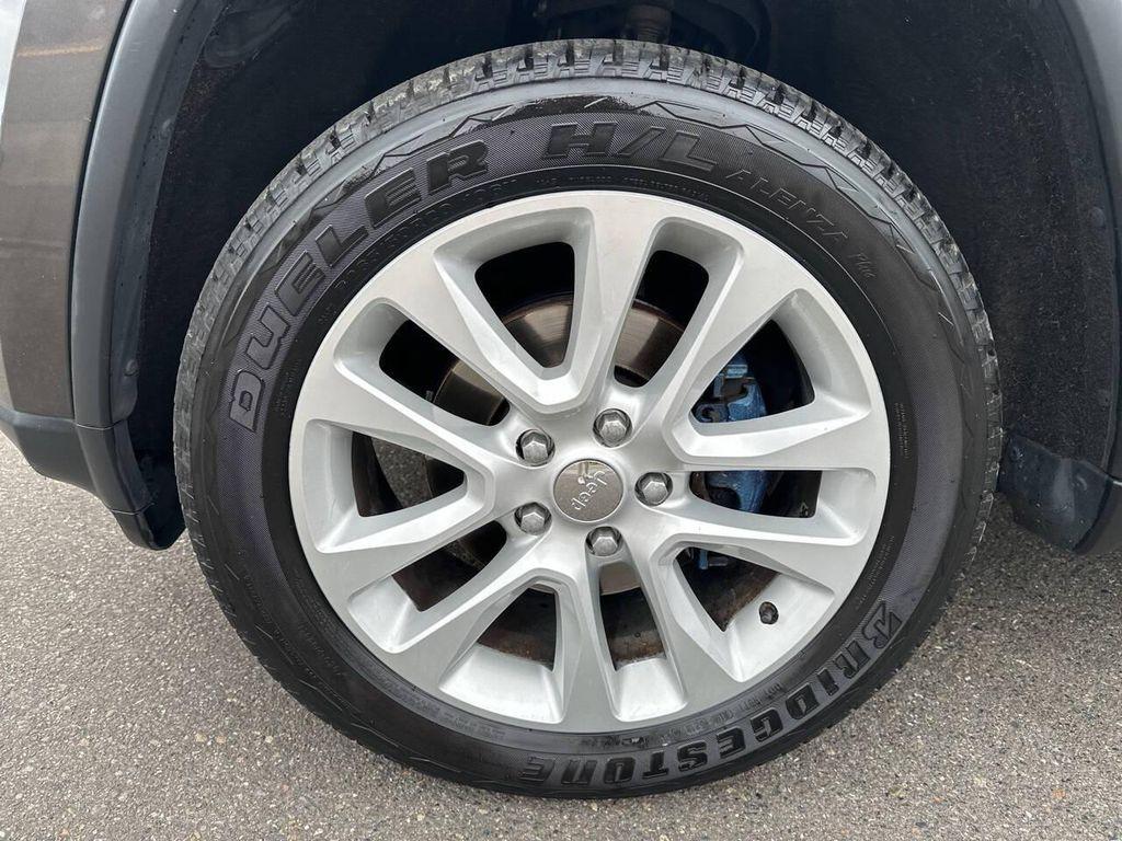 used 2017 Jeep Grand Cherokee car, priced at $13,991