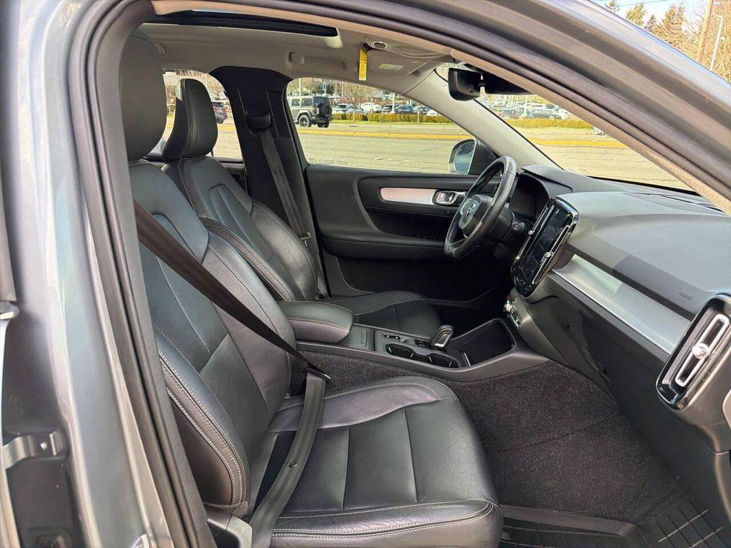 used 2019 Volvo XC40 car, priced at $13,991