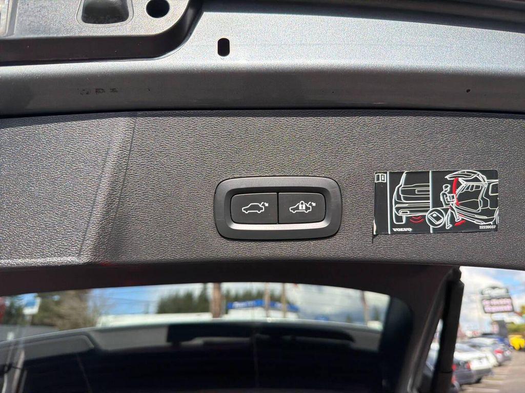 used 2019 Volvo XC40 car, priced at $13,991