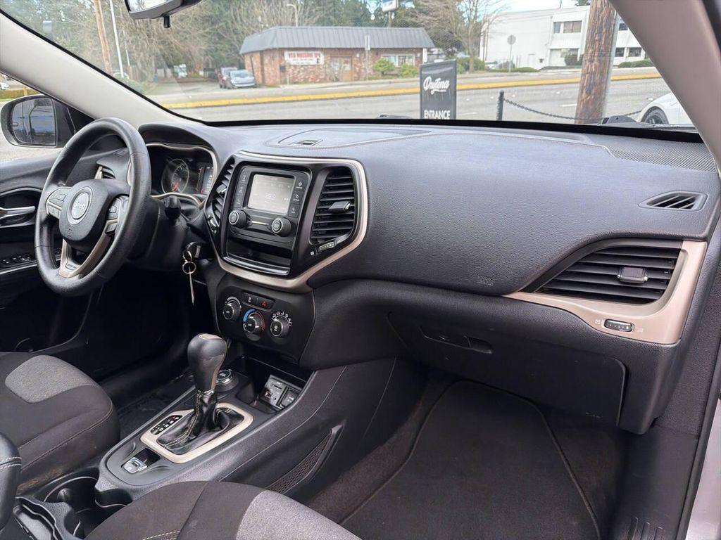 used 2016 Jeep Cherokee car, priced at $9,991