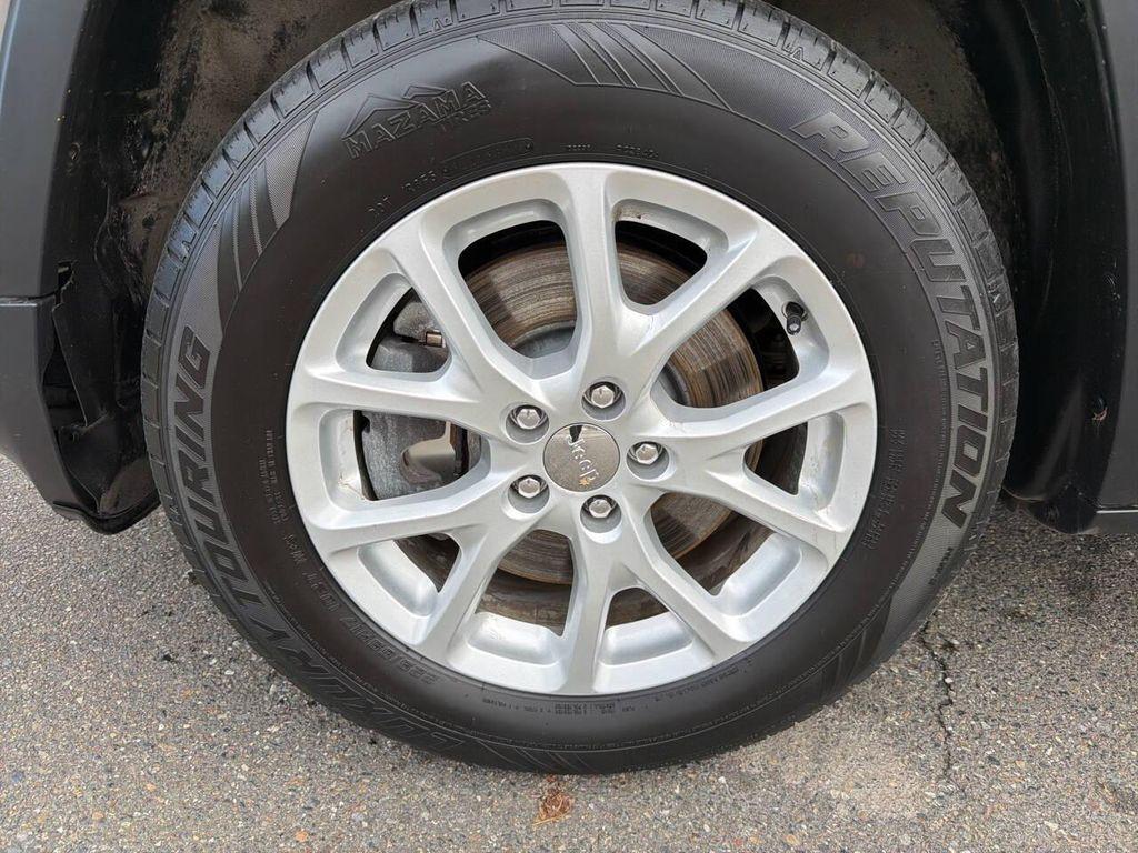 used 2016 Jeep Cherokee car, priced at $9,991