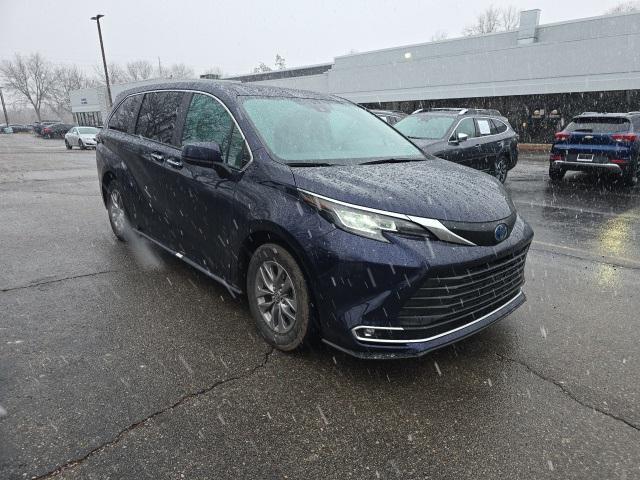 used 2023 Toyota Sienna car, priced at $44,350
