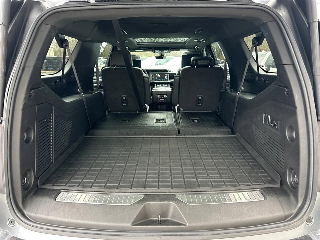 used 2022 GMC Yukon XL car, priced at $47,366