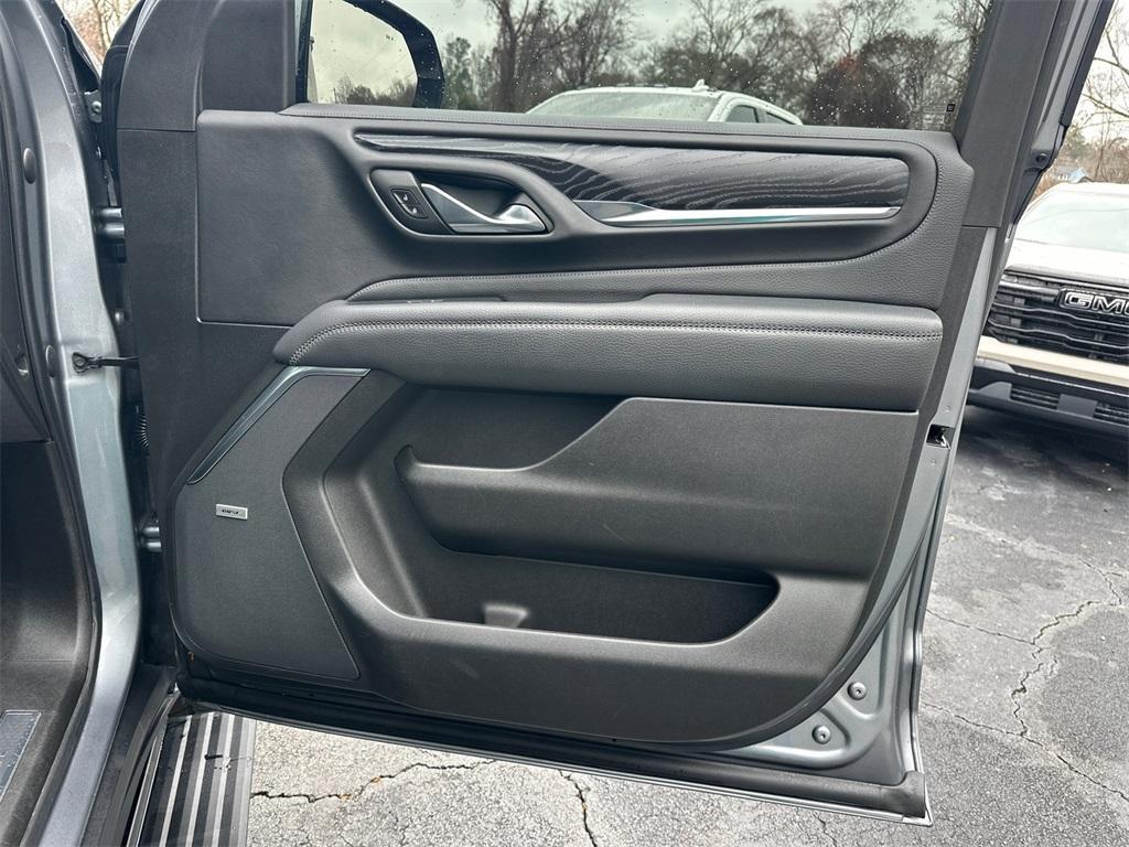 used 2022 GMC Yukon XL car, priced at $47,366