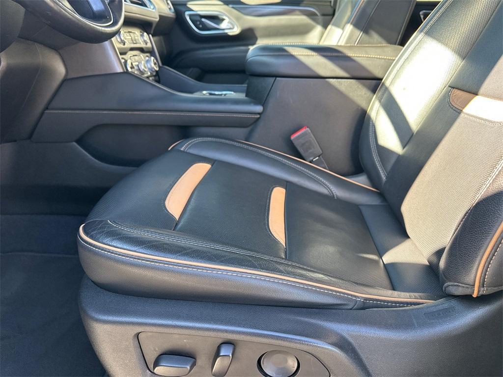 used 2021 GMC Yukon car, priced at $40,886