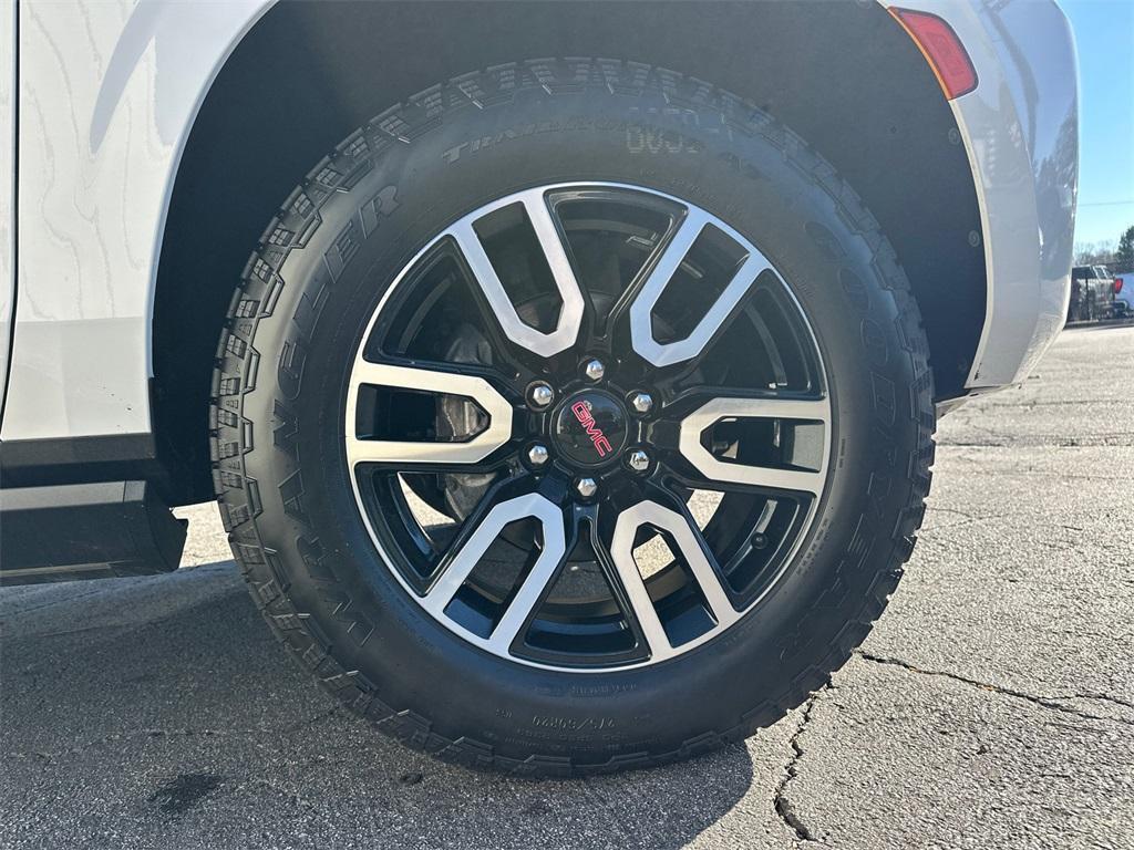 used 2021 GMC Yukon car, priced at $40,886