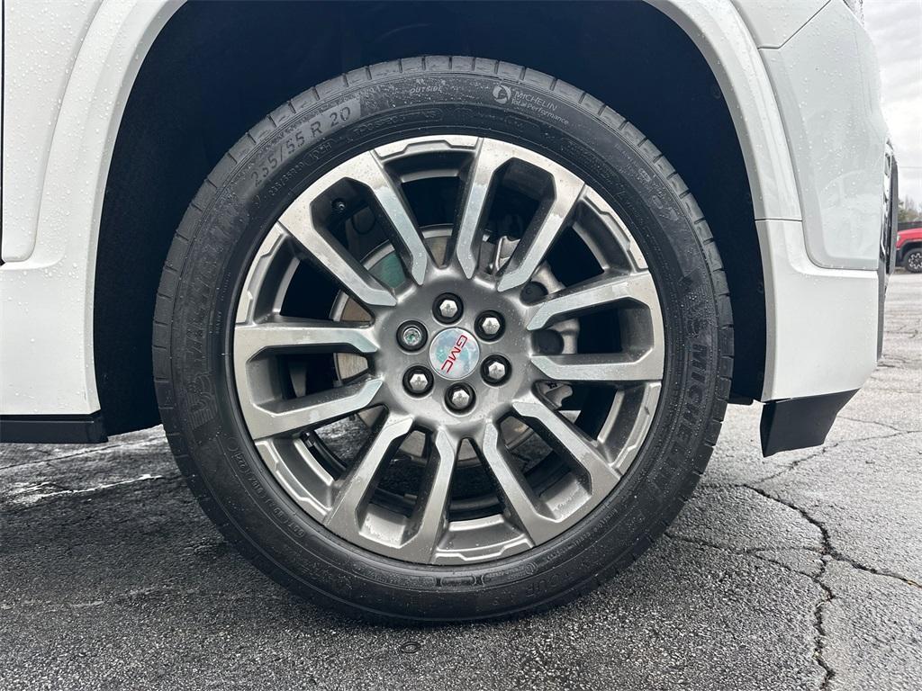 used 2022 GMC Acadia car, priced at $32,996