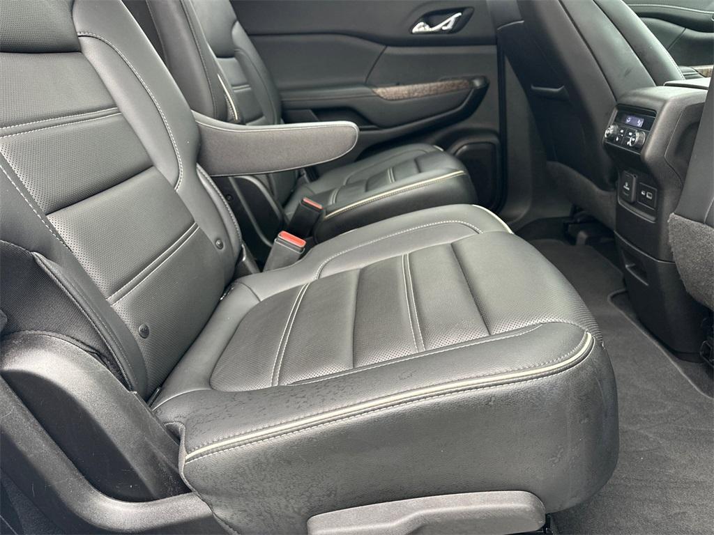 used 2022 GMC Acadia car, priced at $32,996