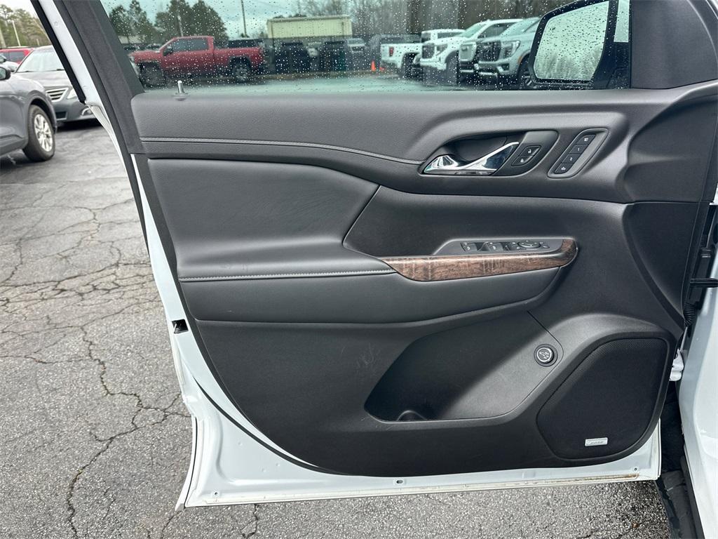 used 2022 GMC Acadia car, priced at $32,996