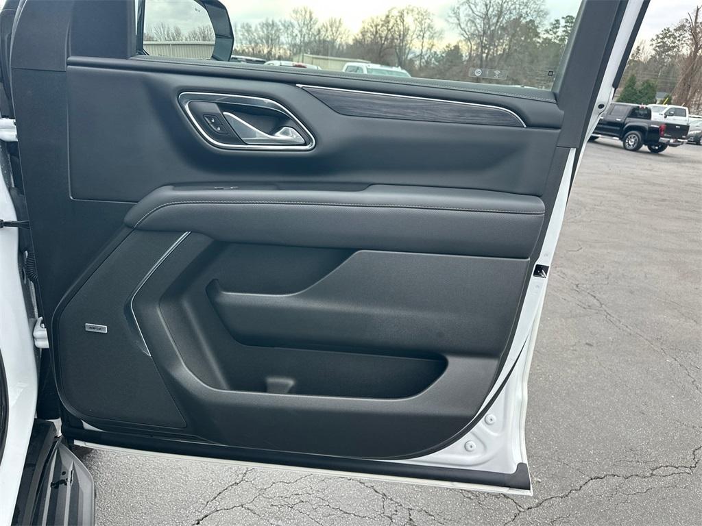 used 2022 GMC Yukon car, priced at $52,489