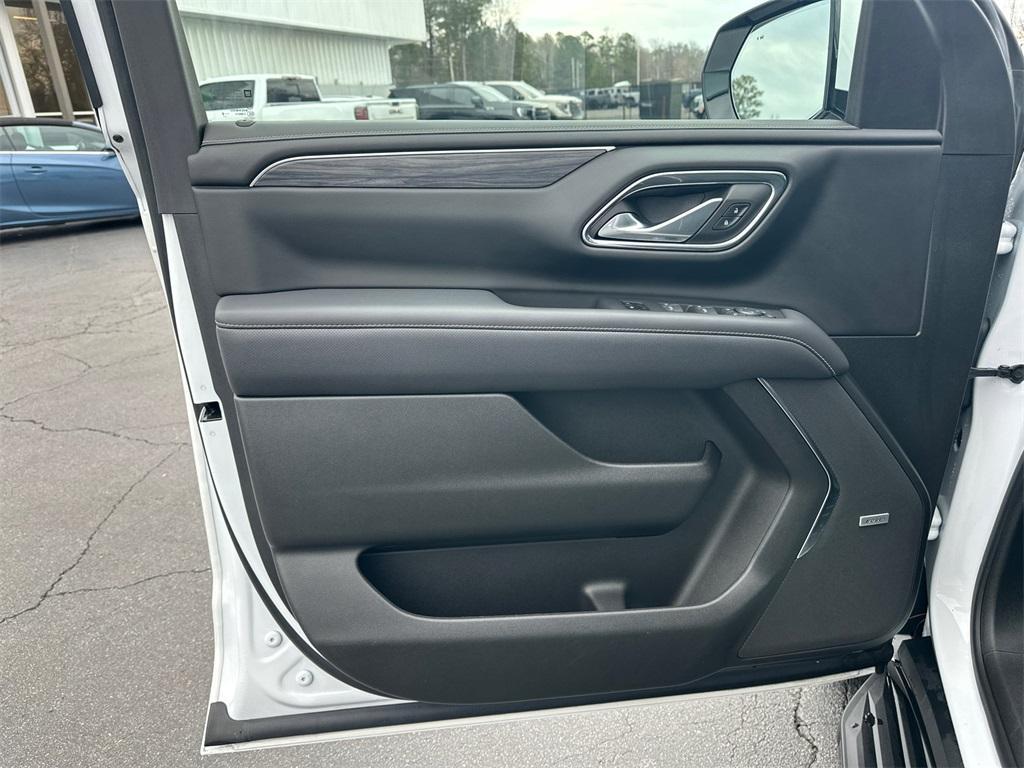 used 2022 GMC Yukon car, priced at $52,489