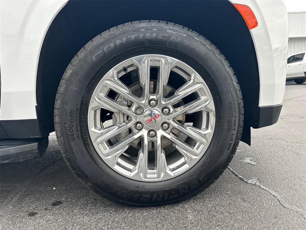 used 2022 GMC Yukon car, priced at $52,489