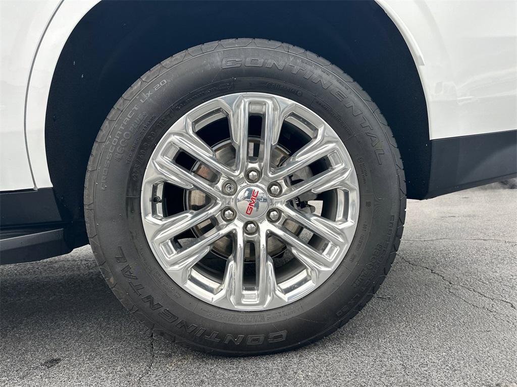 used 2022 GMC Yukon car, priced at $52,489