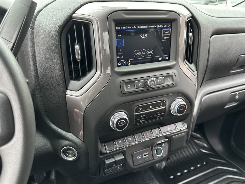 new 2023 GMC Sierra 1500 car, priced at $49,470