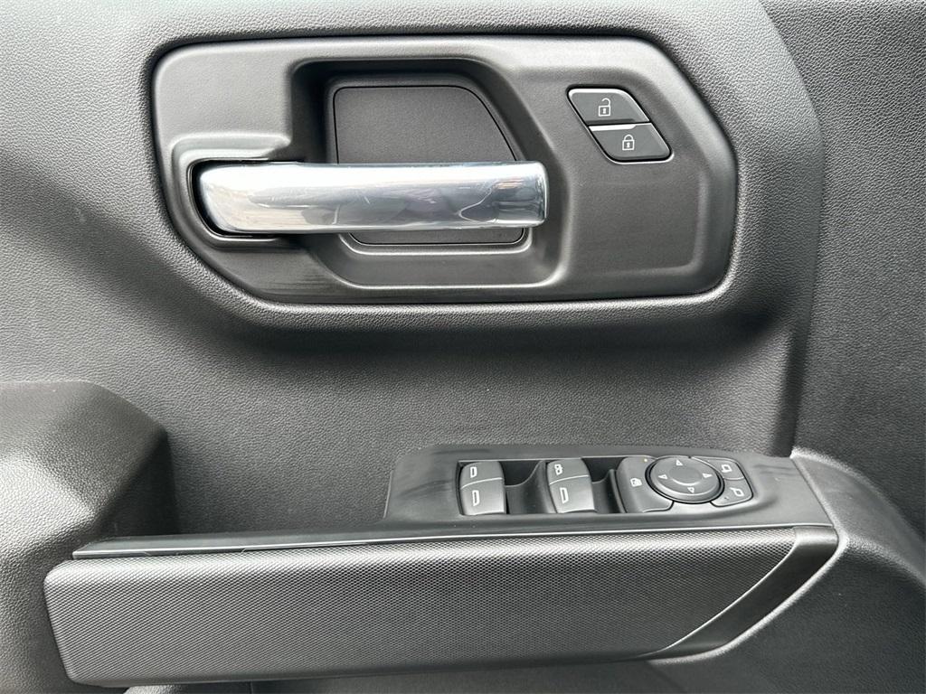 new 2023 GMC Sierra 1500 car, priced at $49,470