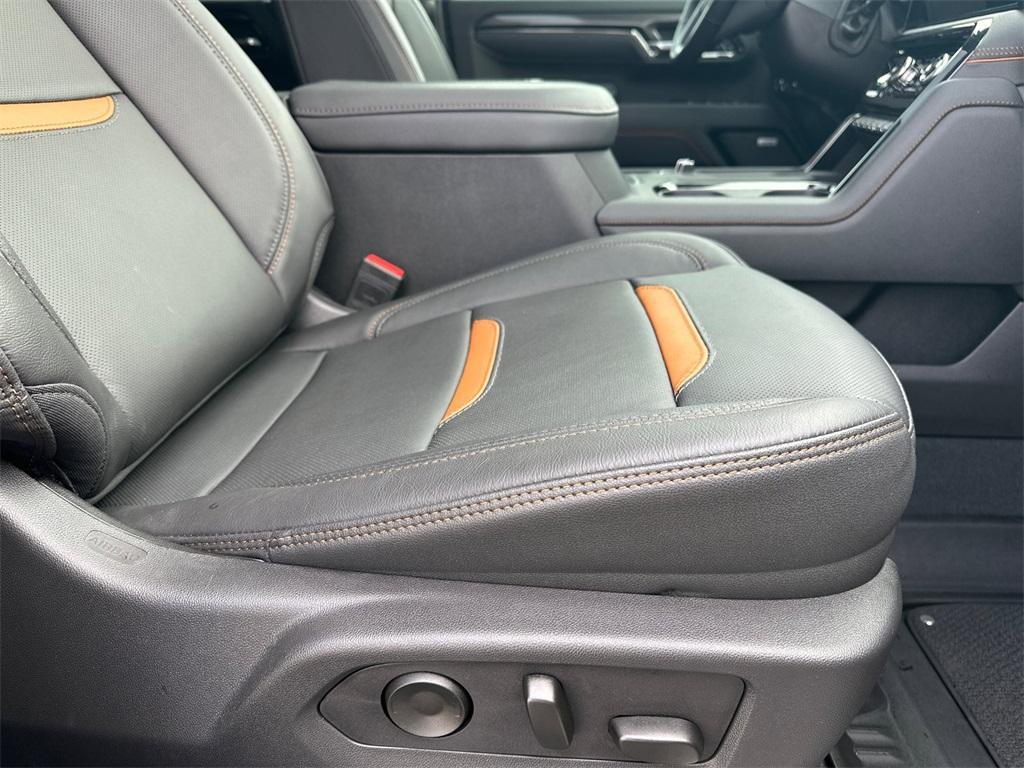 used 2025 GMC Sierra 2500 car, priced at $75,248